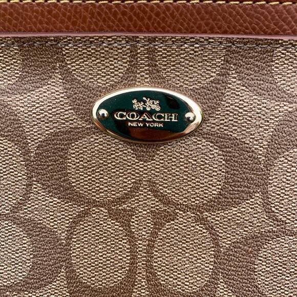 NWOT Coach Crossbody monogrammed purse with adjustable strap - Picture 13 of 14